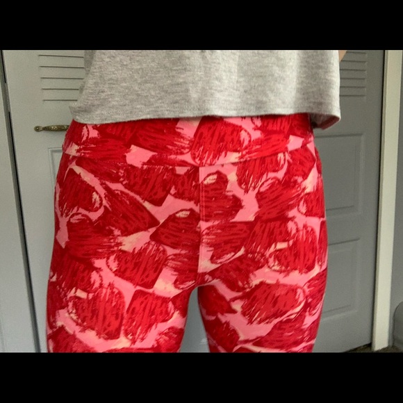 Heart LuLaRoe leggings! - Picture 1 of 3